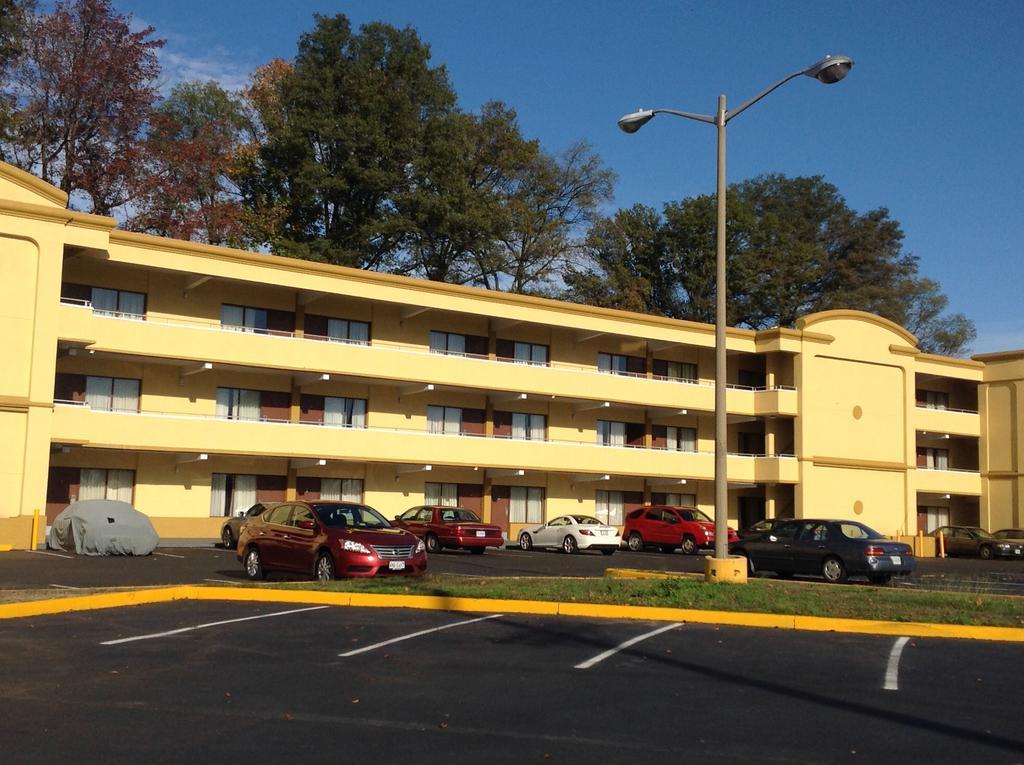 Diamond Inn & Suites Richmond Eksteriør billede